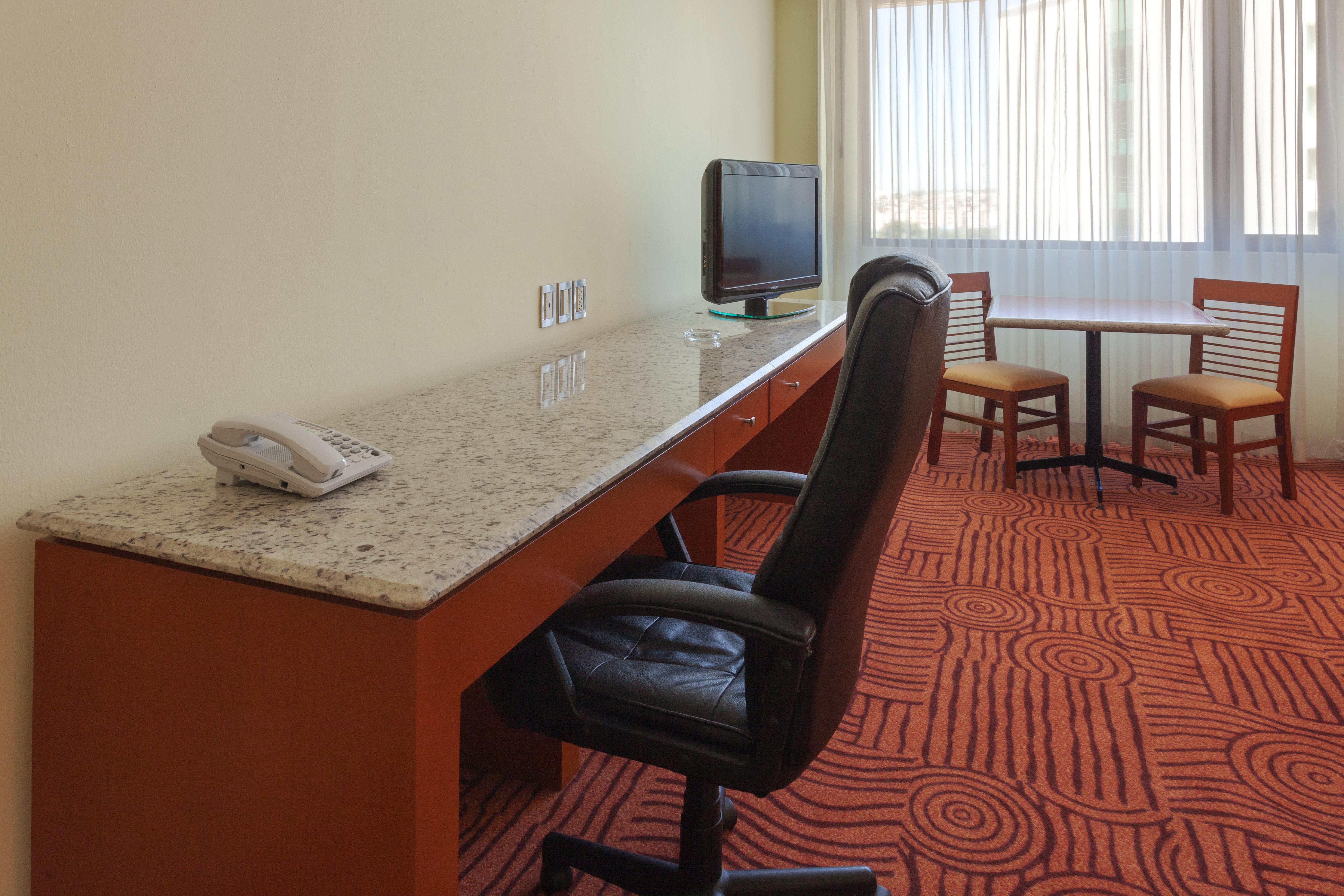 Holiday Inn Puebla Finsa By Ihg Eksteriør billede