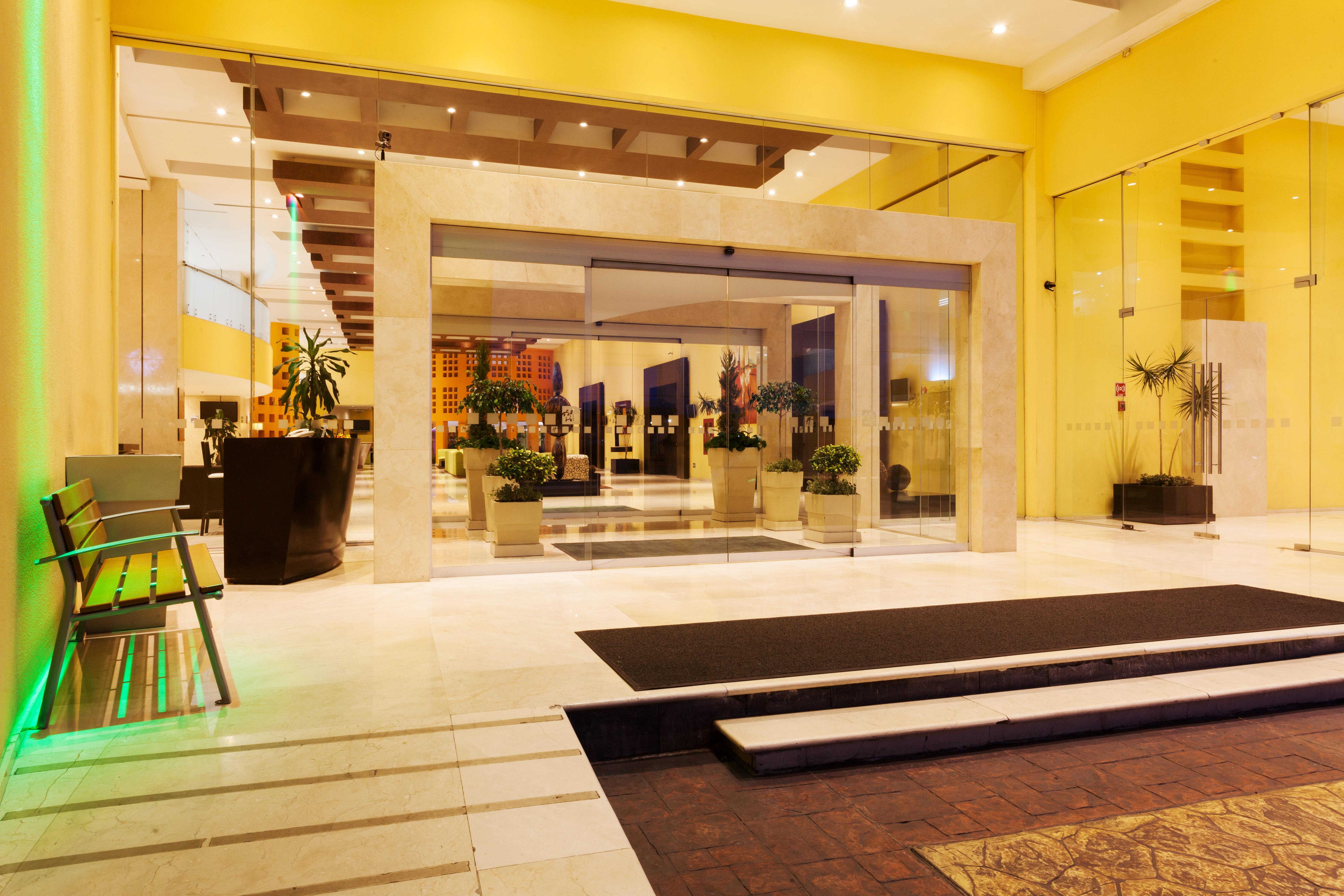 Holiday Inn Puebla Finsa By Ihg Eksteriør billede