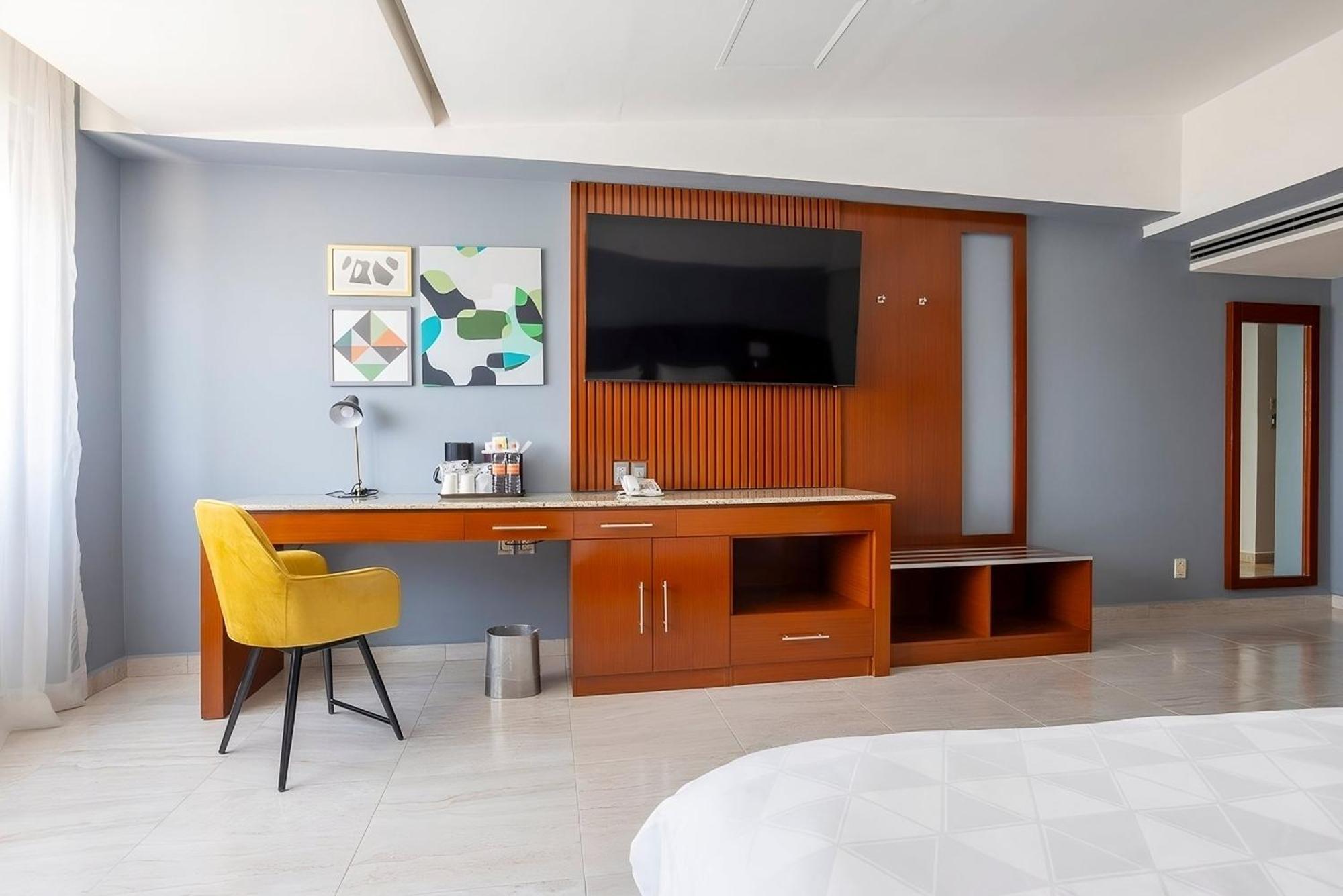 Holiday Inn Puebla Finsa By Ihg Eksteriør billede