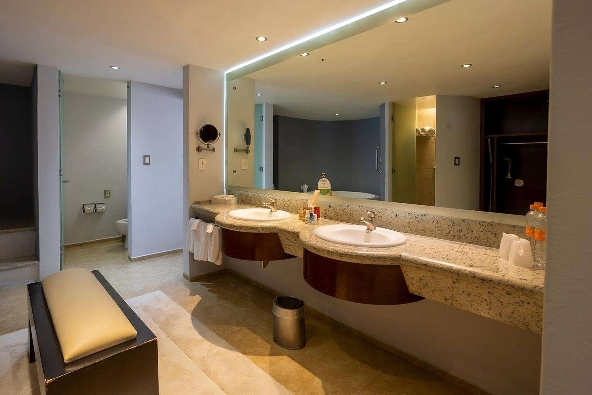 Holiday Inn Puebla Finsa By Ihg Eksteriør billede