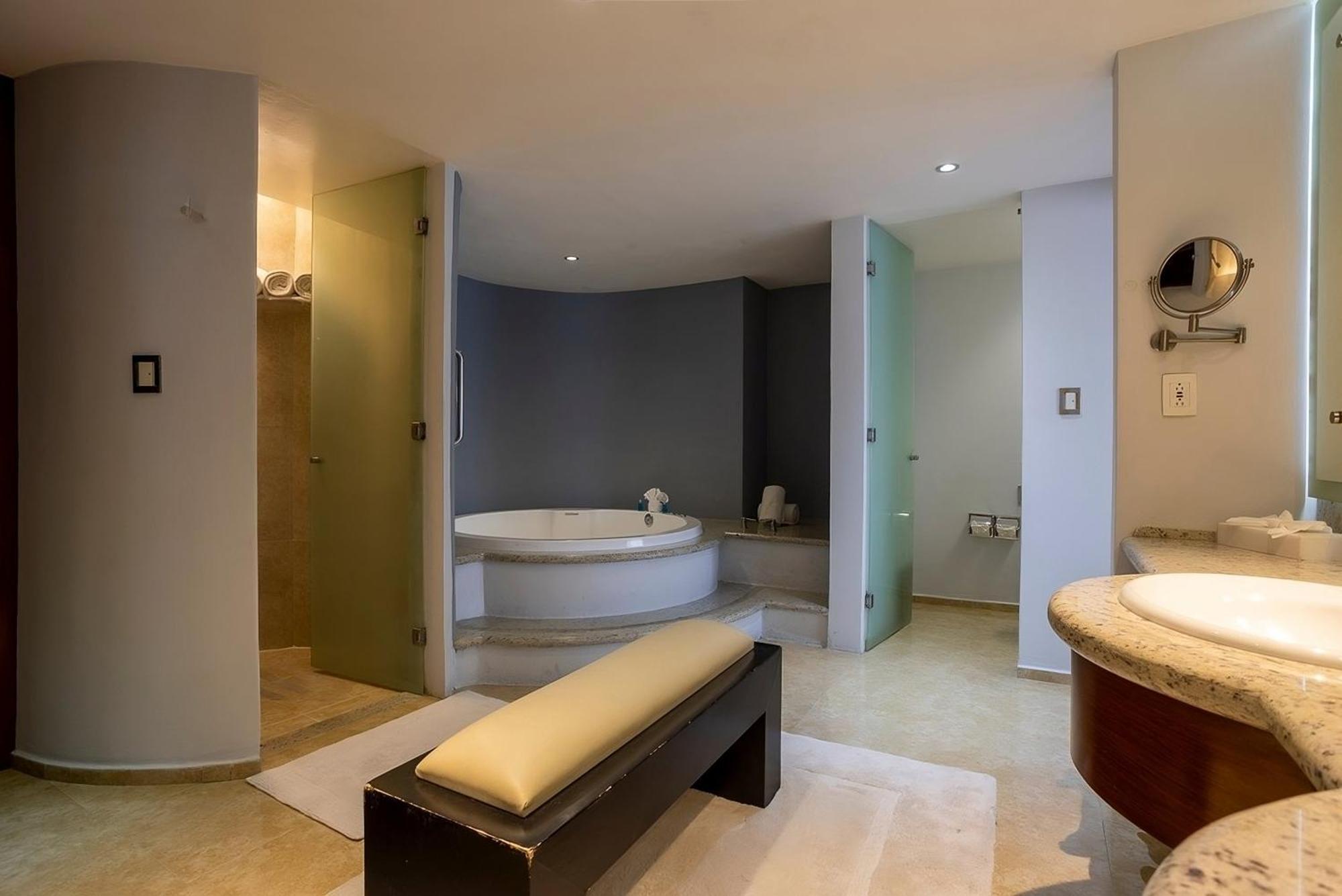 Holiday Inn Puebla Finsa By Ihg Eksteriør billede
