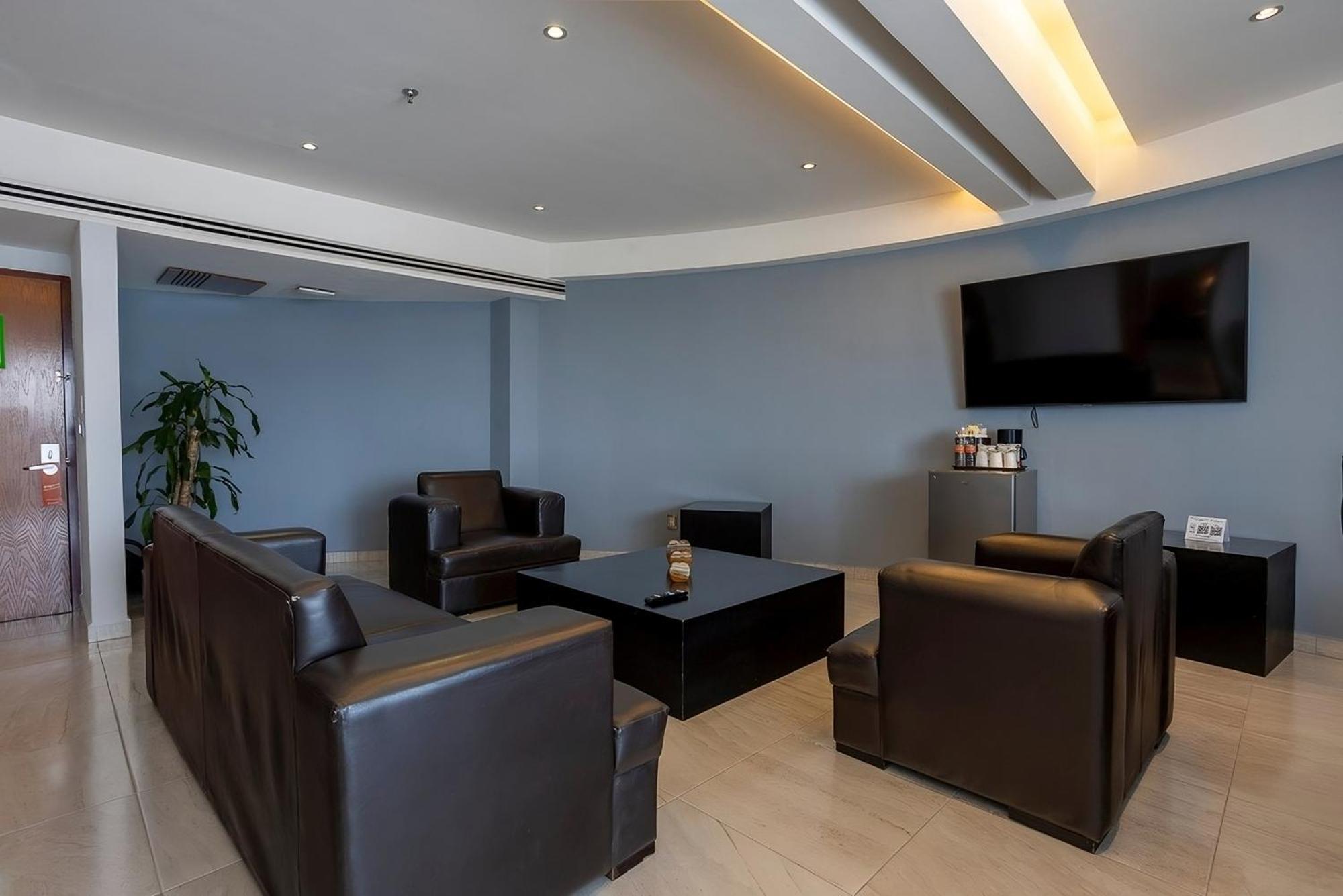 Holiday Inn Puebla Finsa By Ihg Eksteriør billede